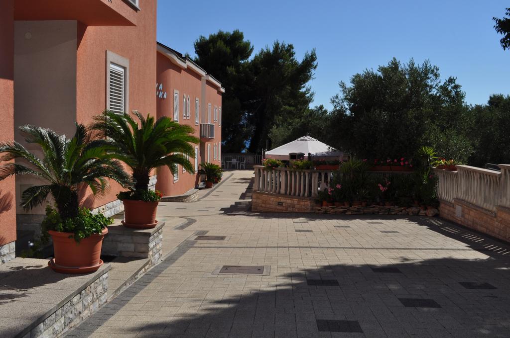 Apartments Sulekic Sveti Filip i Jakov Dış mekan fotoğraf